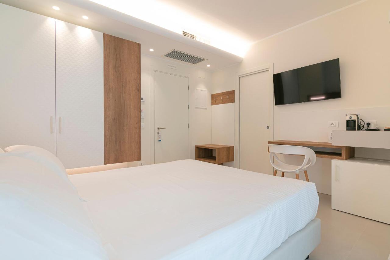 Hotel Mistral Термолі Екстер'єр фото