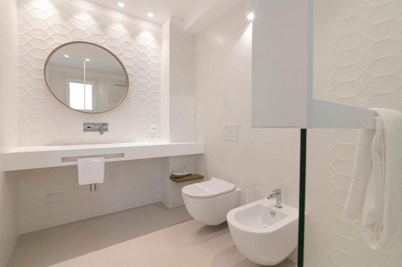 Hotel Mistral Термолі Екстер'єр фото