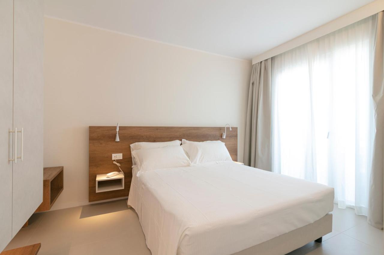 Hotel Mistral Термолі Екстер'єр фото