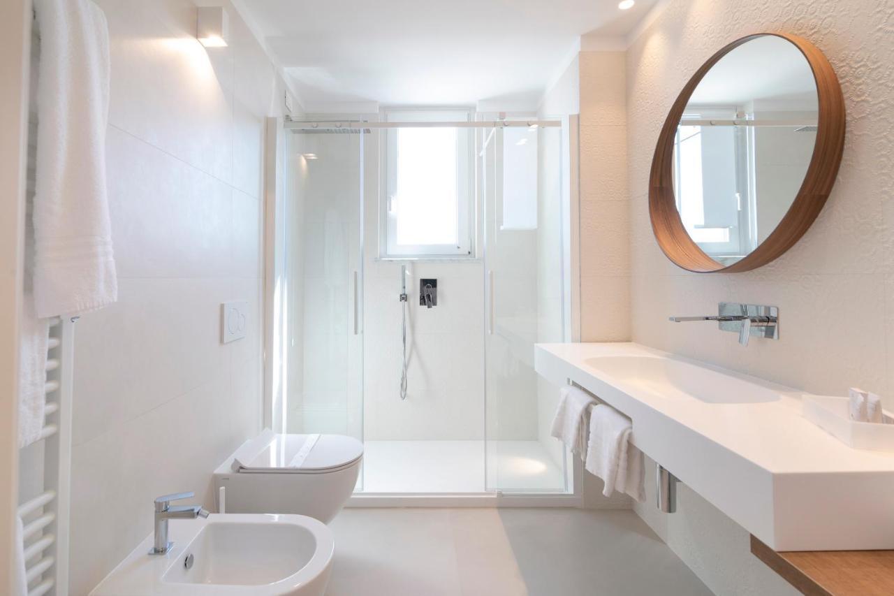 Hotel Mistral Термолі Екстер'єр фото
